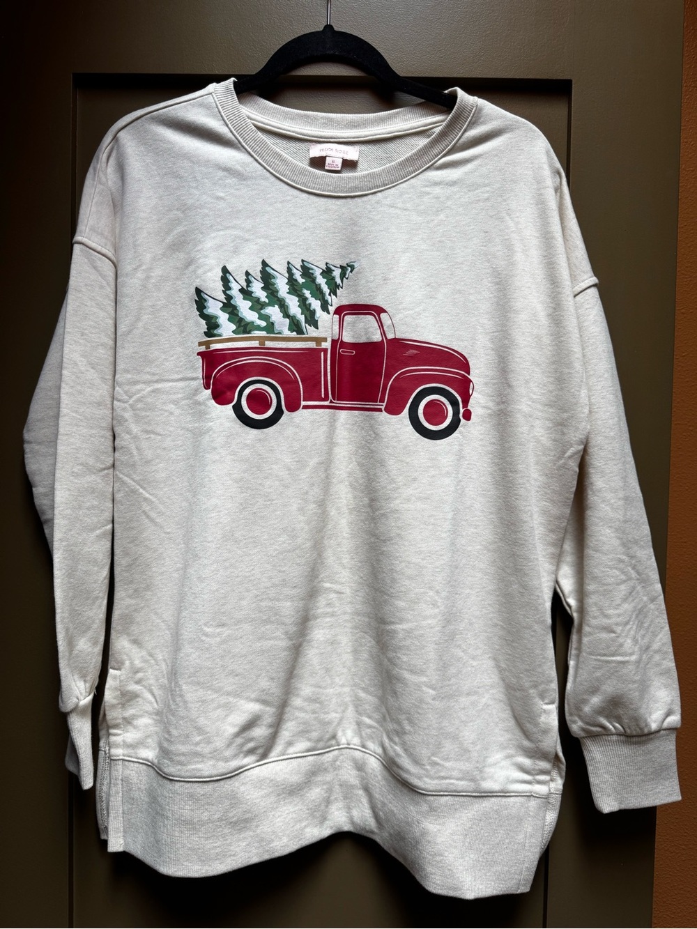 Teddi Rose holiday crewneck pullover sweatshirt Medium Christmas red truck